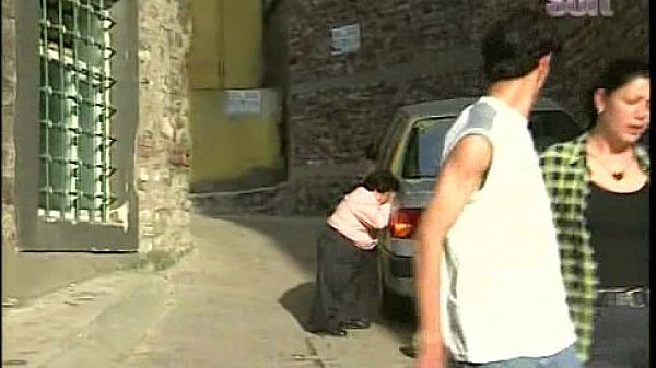 Turkish MILF Anal Fuck in Alleyway